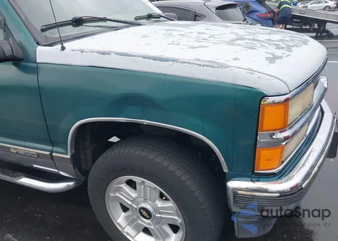 1996 Chevrolet Gmt-400 K1500 из США, поврежденный, VIN 2GCEK19R3T1130144